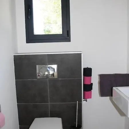 Mare Piscine Et Villa