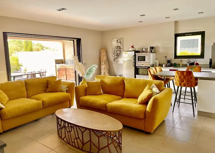 Mare Piscine Et Villa Zonza